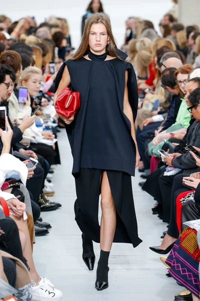 Look 23